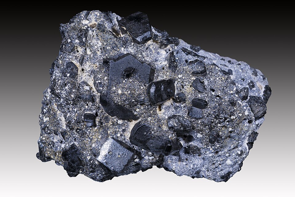 Augite (pirosseno)